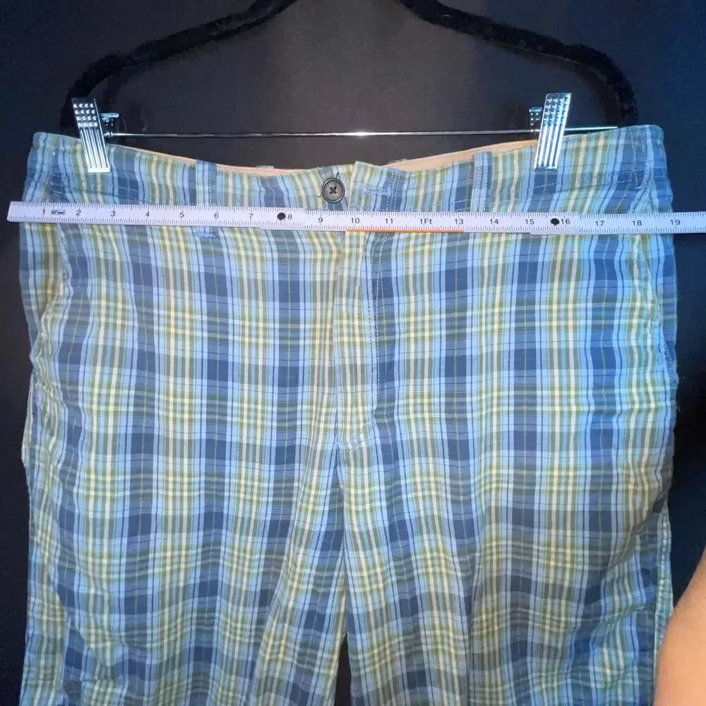 IZOD Men's‎ Plaid Flat Front Shorts Size 36